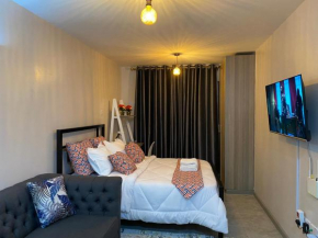 Amazing Cosy Studio Near Airport with Rooftop View
